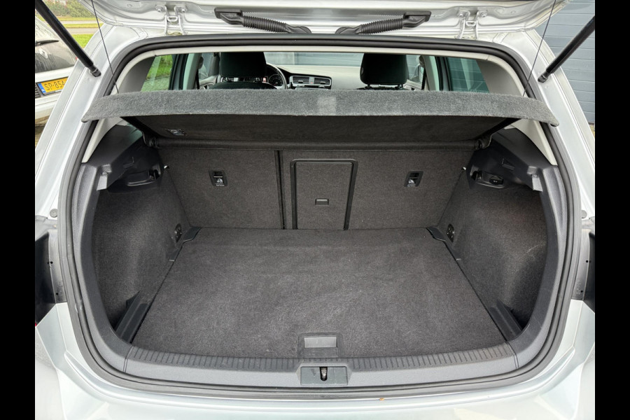 Volkswagen Golf 1.2 TSI Trendline 2e Eigenaar,Clima,Cruise,Lm velgen,Pdc V+A,Stoelverwarming,N.A.P,Weinig Km,Nieuwe Apk bij Aflevering