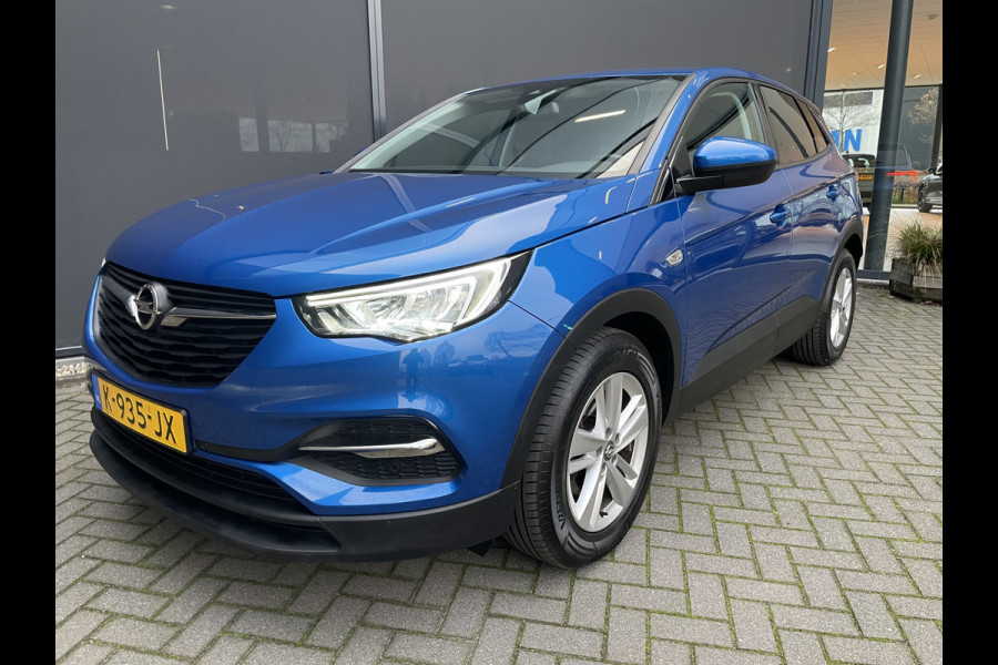 Opel Grandland X 1.2 Turbo Business Edition Achteruitrijcamera - Cruise control - Airco - Apple carplay - Alarm klasse 1  - Bluetooth - Parkeersensoren voor en achter - navigatiesysteem - Radio - Start/stop systeem - Stuur multifunctio