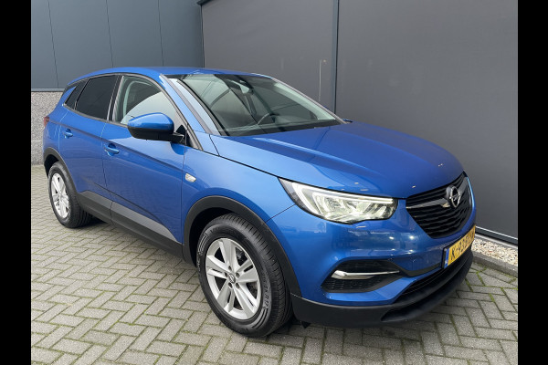 Opel Grandland X 1.2 Turbo Business Edition Achteruitrijcamera - Cruise control - Airco - Apple carplay - Alarm klasse 1  - Bluetooth - Parkeersensoren voor en achter - navigatiesysteem - Radio - Start/stop systeem - Stuur multifunctio