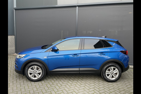 Opel Grandland X 1.2 Turbo Business Edition Achteruitrijcamera - Cruise control - Airco - Apple carplay - Alarm klasse 1  - Bluetooth - Parkeersensoren voor en achter - navigatiesysteem - Radio - Start/stop systeem - Stuur multifunctio
