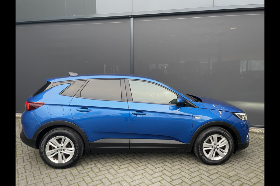 Opel Grandland X 1.2 Turbo Business Edition Achteruitrijcamera - Cruise control - Airco - Apple carplay - Alarm klasse 1  - Bluetooth - Parkeersensoren voor en achter - navigatiesysteem - Radio - Start/stop systeem - Stuur multifunctio