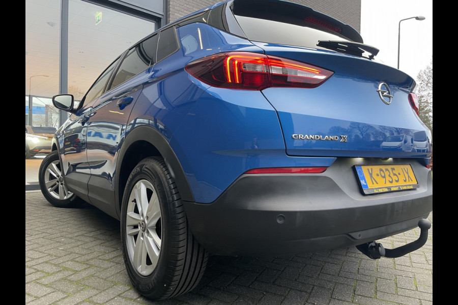 Opel Grandland X 1.2 Turbo Business Edition Achteruitrijcamera - Cruise control - Airco - Apple carplay - Alarm klasse 1  - Bluetooth - Parkeersensoren voor en achter - navigatiesysteem - Radio - Start/stop systeem - Stuur multifunctio