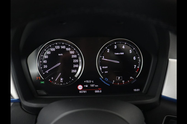 BMW X1 sDrive20i M Sport | Panoramadak | Stoelverwarming | Trekhaak | Head-Up | Harman/Kardon | Carplay | Camera | Sportstoelen | Full LED | Navigatie | Climate control