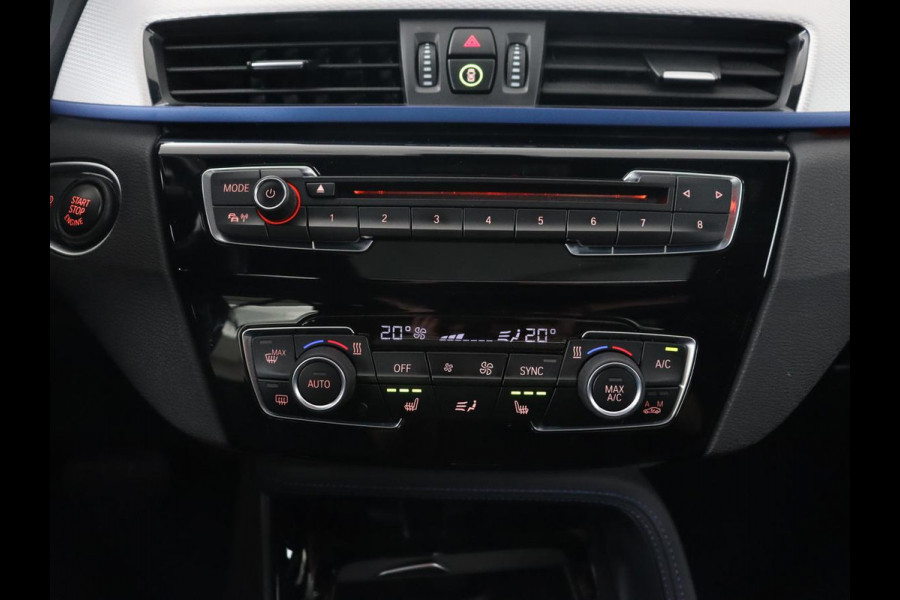 BMW X1 sDrive20i M Sport | Panoramadak | Stoelverwarming | Trekhaak | Head-Up | Harman/Kardon | Carplay | Camera | Sportstoelen | Full LED | Navigatie | Climate control