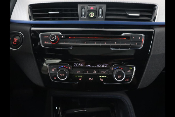 BMW X1 sDrive20i M Sport | Panoramadak | Stoelverwarming | Trekhaak | Head-Up | Harman/Kardon | Carplay | Camera | Sportstoelen | Full LED | Navigatie | Climate control