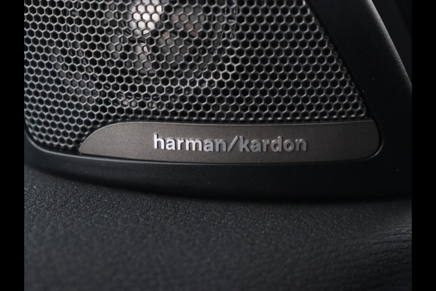 BMW X1 sDrive20i M Sport | Panoramadak | Stoelverwarming | Trekhaak | Head-Up | Harman/Kardon | Carplay | Camera | Sportstoelen | Full LED | Navigatie | Climate control