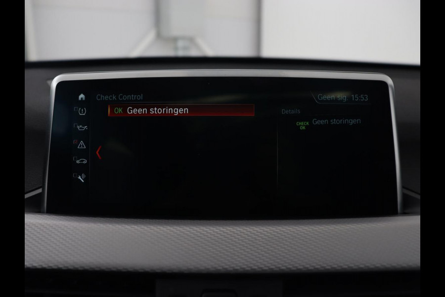 BMW X1 sDrive20i M Sport | Panoramadak | Stoelverwarming | Trekhaak | Head-Up | Harman/Kardon | Carplay | Camera | Sportstoelen | Full LED | Navigatie | Climate control