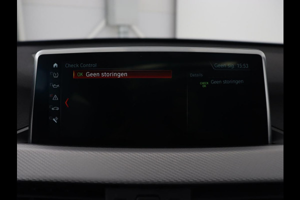 BMW X1 sDrive20i M Sport | Panoramadak | Stoelverwarming | Trekhaak | Head-Up | Harman/Kardon | Carplay | Camera | Sportstoelen | Full LED | Navigatie | Climate control