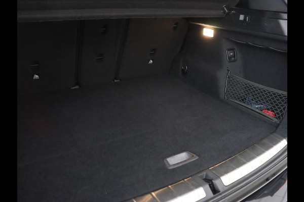 BMW X1 sDrive20i M Sport | Panoramadak | Stoelverwarming | Trekhaak | Head-Up | Harman/Kardon | Carplay | Camera | Sportstoelen | Full LED | Navigatie | Climate control