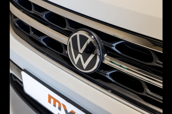 Volkswagen T-Roc 1.5 TSI R-Line Blackstyle / 150pk / Stoel en stuur verwarming / Achteruitrij camera / Keyless /