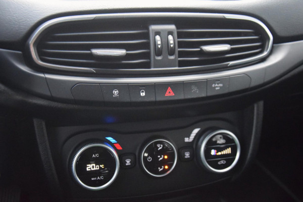 Fiat Tipo Stationwagon 1.5 Hybrid Street Automaat