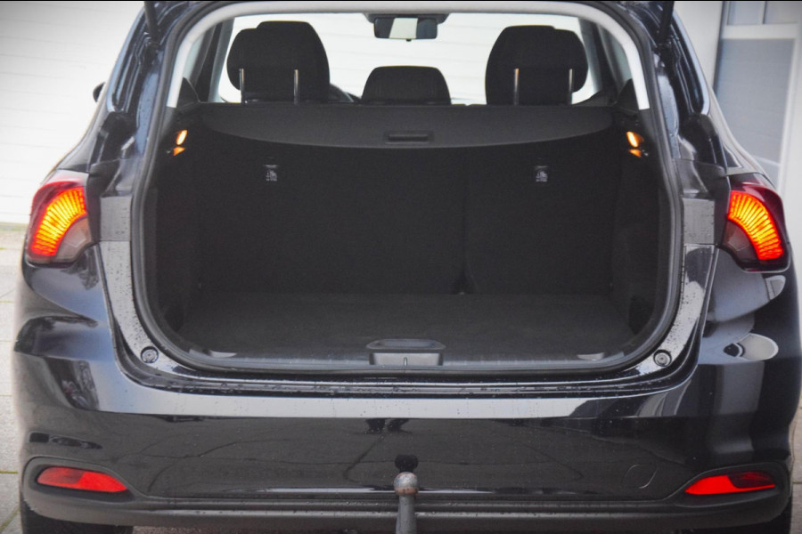 Fiat Tipo Stationwagon 1.5 Hybrid Street Automaat