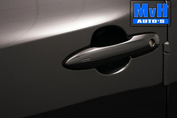 Toyota Corolla Touring Sports 1.8 Hybrid Business Plus|TREKHAAK