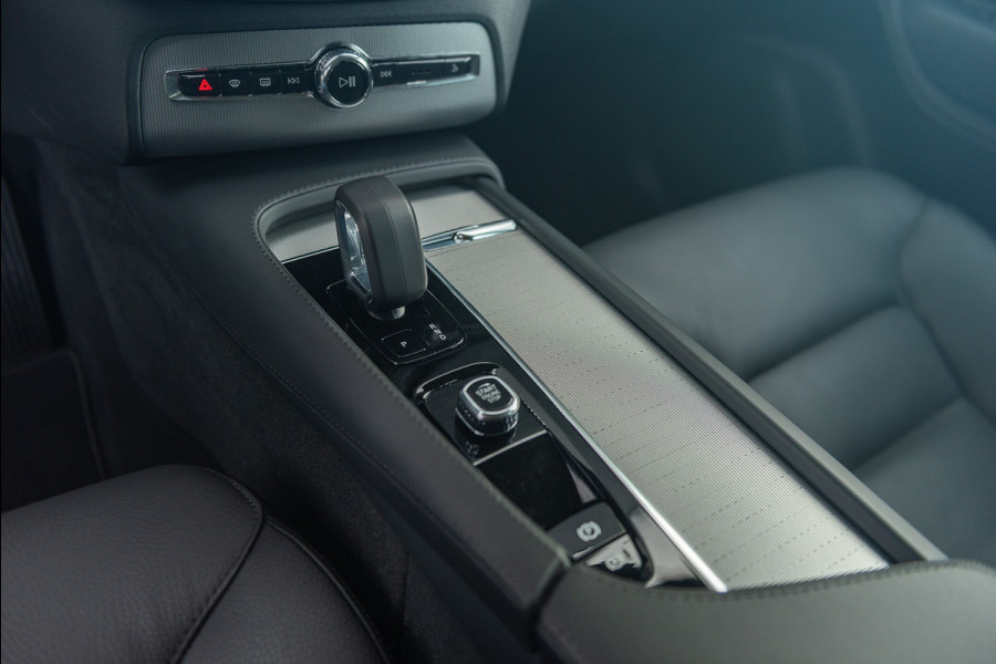 Volvo XC90 T8 Aut. LongRange Core Bright Leder ACC Parkeercamera 455pk