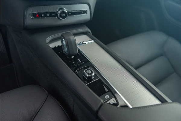 Volvo XC90 T8 Aut. LongRange Core Bright Leder ACC Parkeercamera 455pk