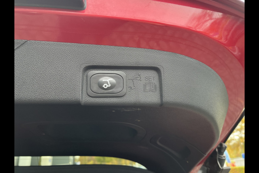Ford Puma 1.0 EcoBoost Hybrid ST-Line X 125pk/92kW Automaat | Full Options | Panodak | Driver Assistance Pack | 19 inch | Elek. achterklep | Keyless | etc. etc.