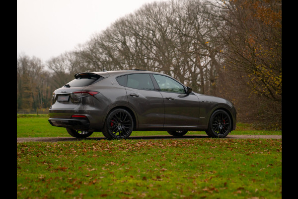 Maserati Levante 3.0 V6 S AWD 430pk Facelift | Pano-dak | 21 inch | Harman/Kardon | 360 camera