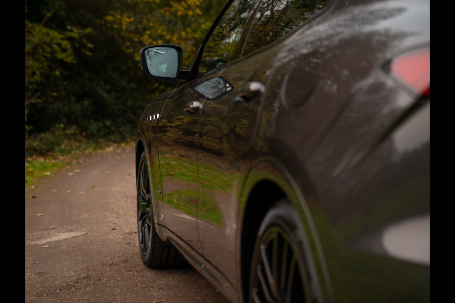 Maserati Levante 3.0 V6 S AWD 430pk Facelift | Pano-dak | 21 inch | Harman/Kardon | 360 camera