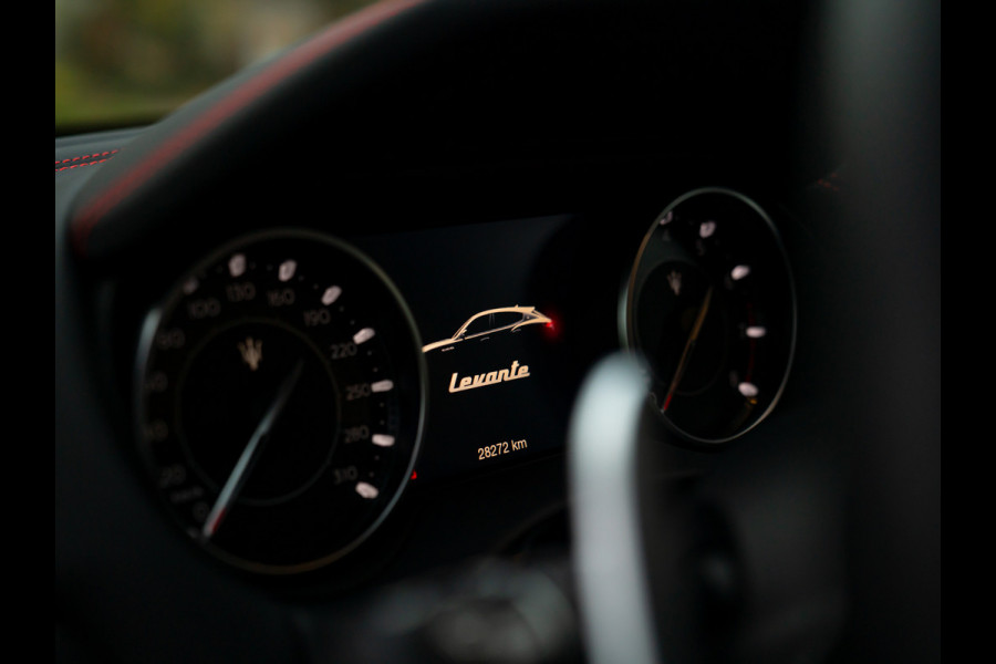 Maserati Levante 3.0 V6 S AWD 430pk Facelift | Pano-dak | 21 inch | Harman/Kardon | 360 camera