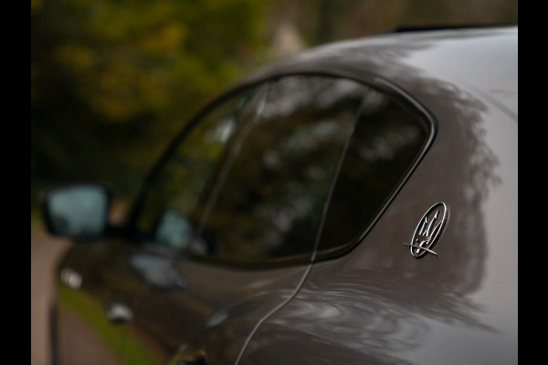 Maserati Levante 3.0 V6 S AWD 430pk Facelift | Pano-dak | 21 inch | Harman/Kardon | 360 camera