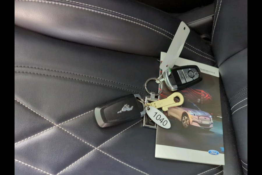 Ford Mustang Mach-E Aut. Extended 98kWh | Trekhaak | Leder | Navi | B&O Sound | 360 Camera |