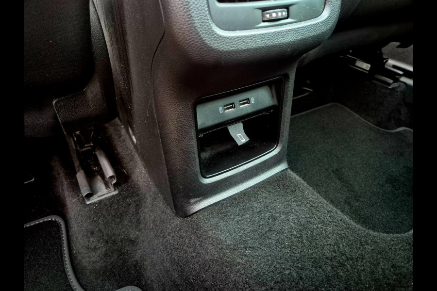 Seat Ateca 1.5 TSI FR Business Intense . Panoramadak . Trekhaak