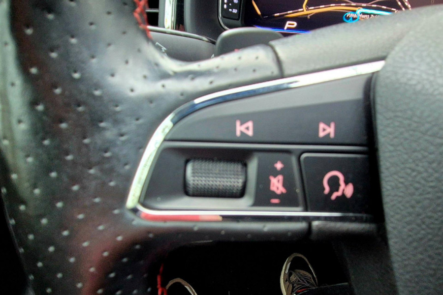 Seat Ateca 1.5 TSI FR Business Intense . Panoramadak . Trekhaak