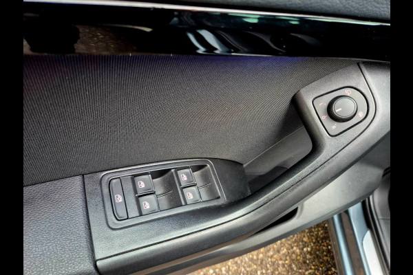 Seat Ateca 1.5 TSI FR Business Intense . Panoramadak . Trekhaak