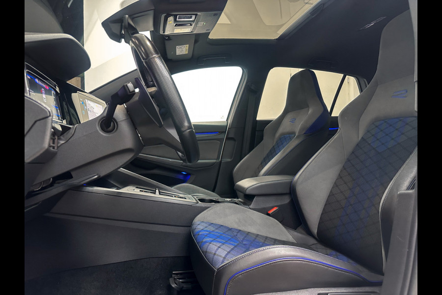 Volkswagen Golf 2.0 TSI R 4Motion |Akrapovic|H/K|Panorama|Camera|Sfeer