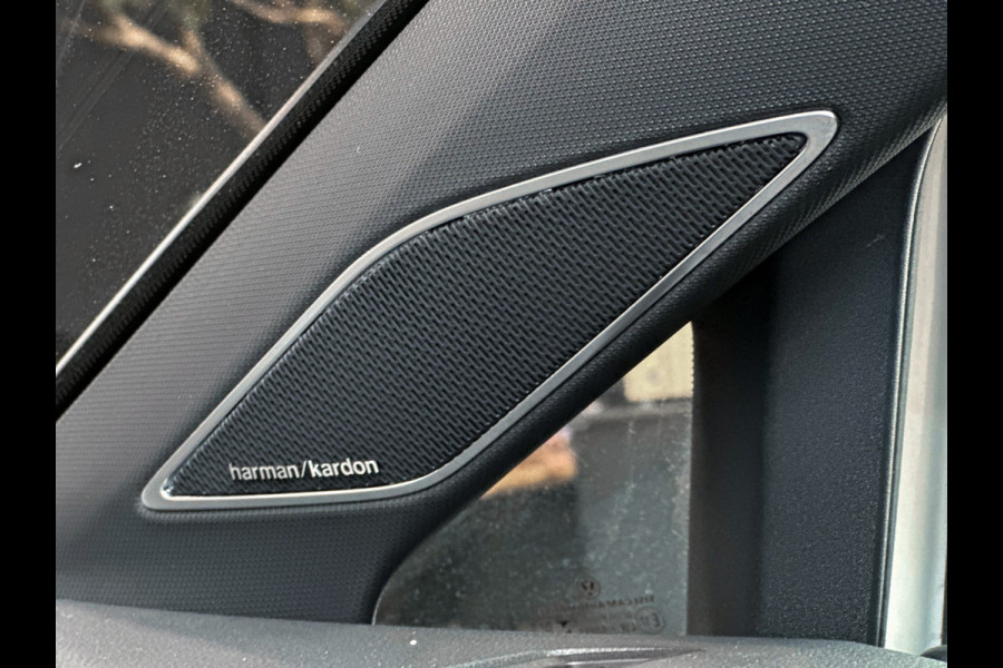 Volkswagen Golf 2.0 TSI R 4Motion |Akrapovic|H/K|Panorama|Camera|Sfeer