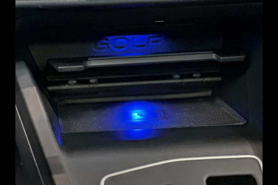 Volkswagen Golf 2.0 TSI R 4Motion |Akrapovic|H/K|Panorama|Camera|Sfeer