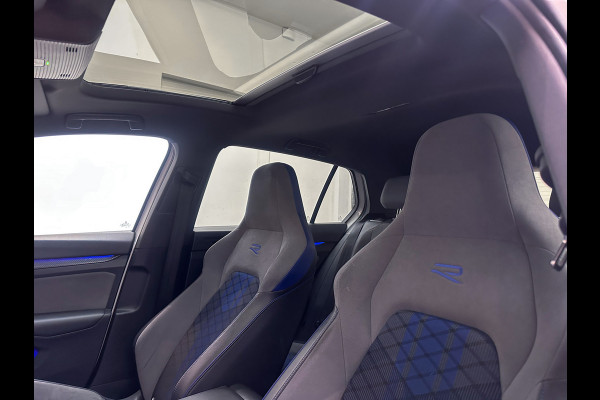 Volkswagen Golf 2.0 TSI R 4Motion |Akrapovic|H/K|Panorama|Camera|Sfeer
