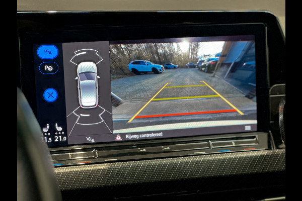Volkswagen Golf 2.0 TSI R 4Motion |Akrapovic|H/K|Panorama|Camera|Sfeer