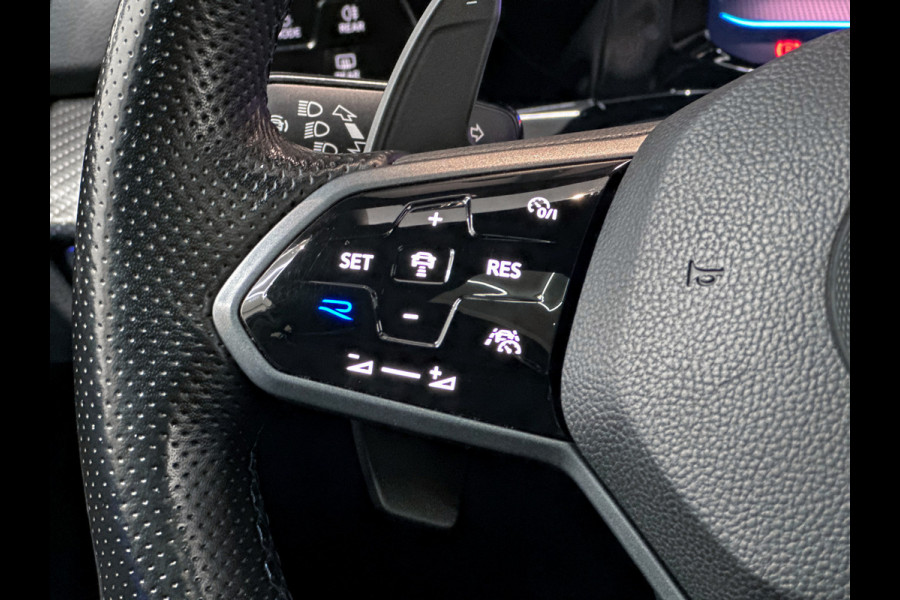 Volkswagen Golf 2.0 TSI R 4Motion |Akrapovic|H/K|Panorama|Camera|Sfeer