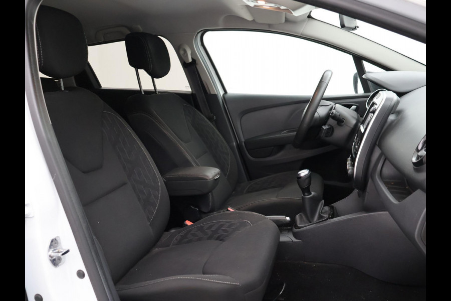 Renault Clio Estate 0.9 TCe LIMITED + NAVIGATIE | LMV | PRIVACY GLASS | CRUISE CONTROL