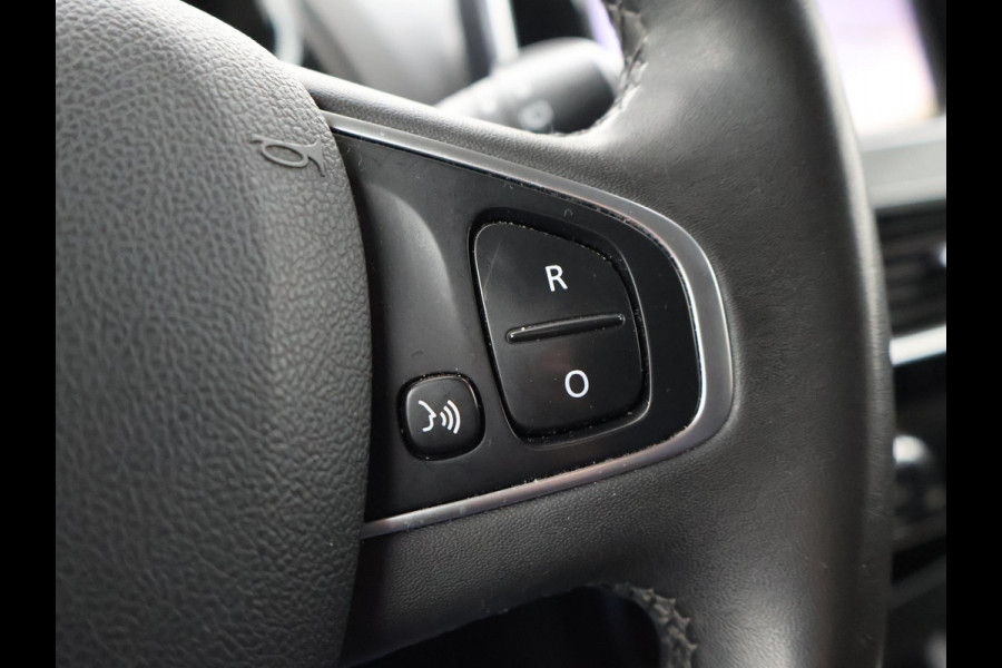 Renault Clio Estate 0.9 TCe LIMITED + NAVIGATIE | LMV | PRIVACY GLASS | CRUISE CONTROL