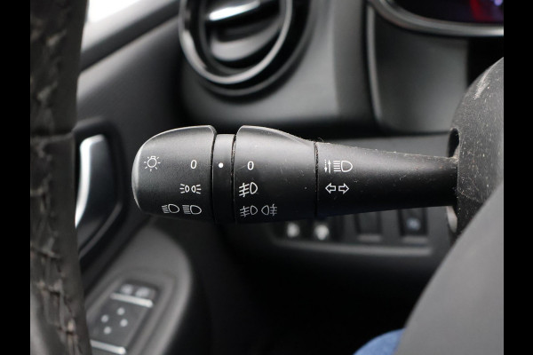 Renault Clio Estate 0.9 TCe LIMITED + NAVIGATIE | LMV | PRIVACY GLASS | CRUISE CONTROL