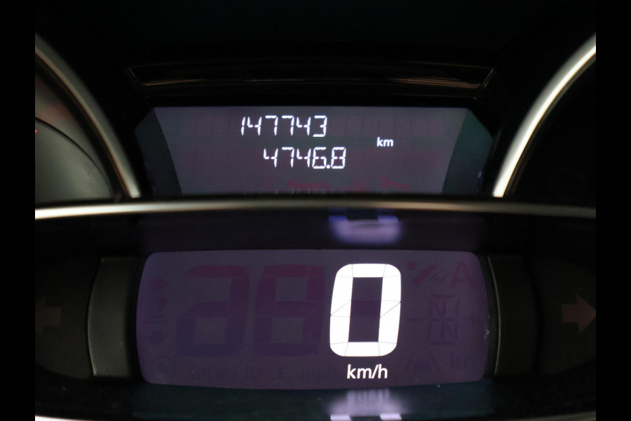 Renault Clio Estate 0.9 TCe LIMITED + NAVIGATIE | LMV | PRIVACY GLASS | CRUISE CONTROL