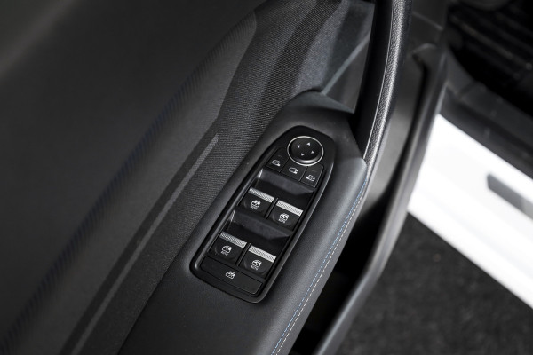 Renault Captur 1.3 mild hybrid 160 esprit Alpine - Automaat | S/K-Panodak | Dig. Cockpit | Adapt. Cruise | Stoel-+Stuurverw. | PDC | Camera | NAV + App. Connect | ECC | LM 19" | 4279