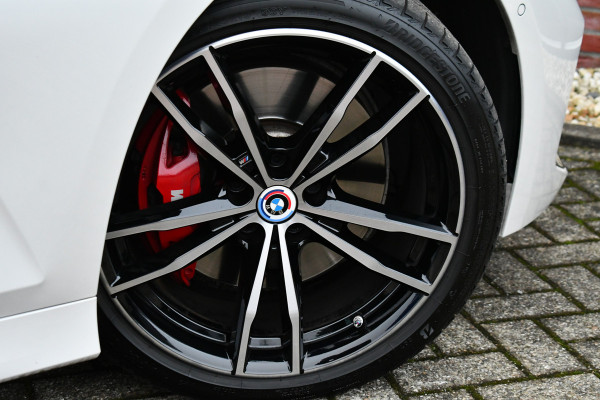 BMW 3 Serie 330D M-Sport Pro Pano H/K HUD El-zetels Parelmoer-wit!
