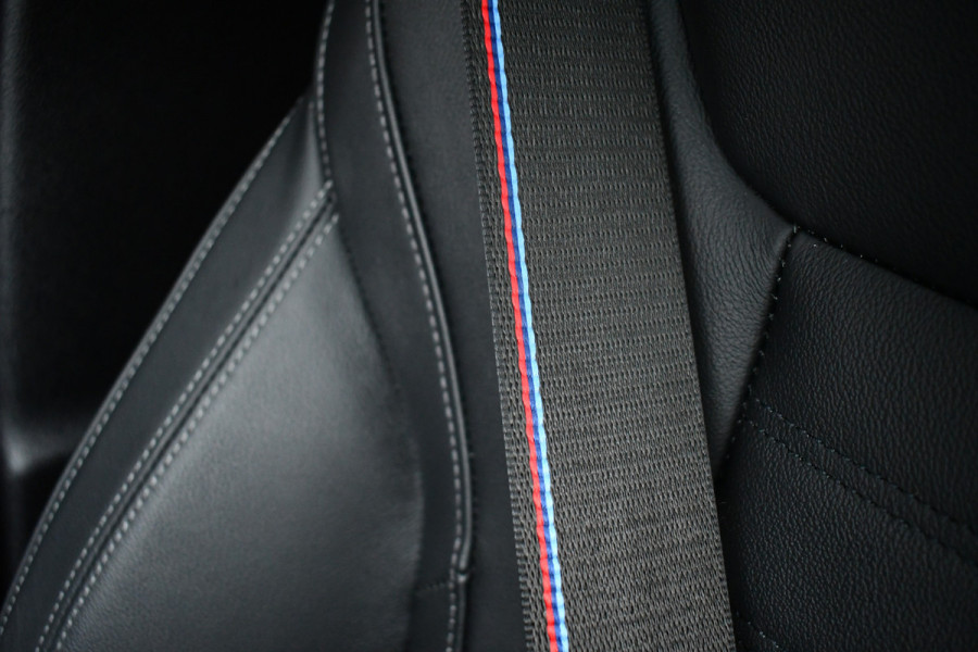 BMW 3 Serie 330D M-Sport Pro Pano H/K HUD El-zetels Parelmoer-wit!