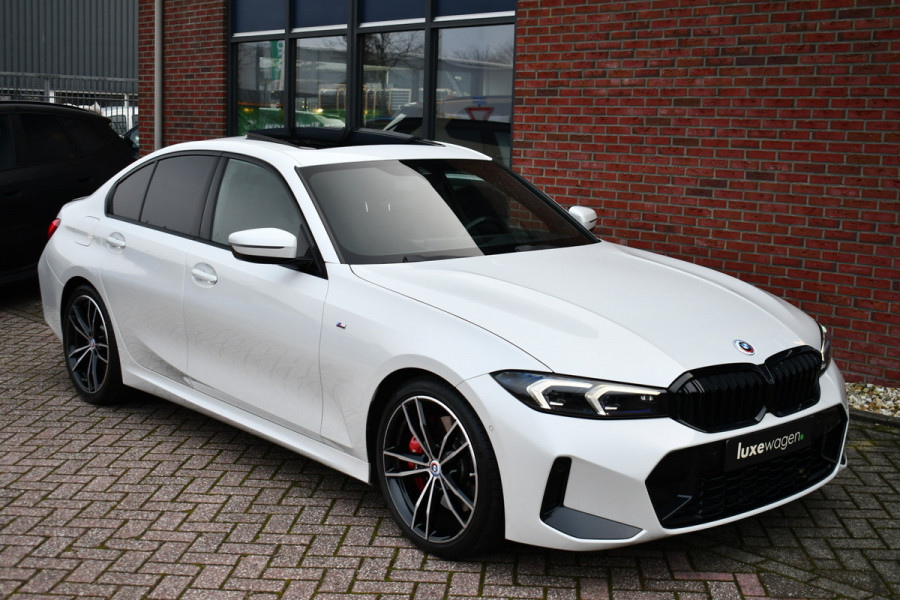 BMW 3 Serie 330D M-Sport Pro Pano H/K HUD El-zetels Parelmoer-wit!