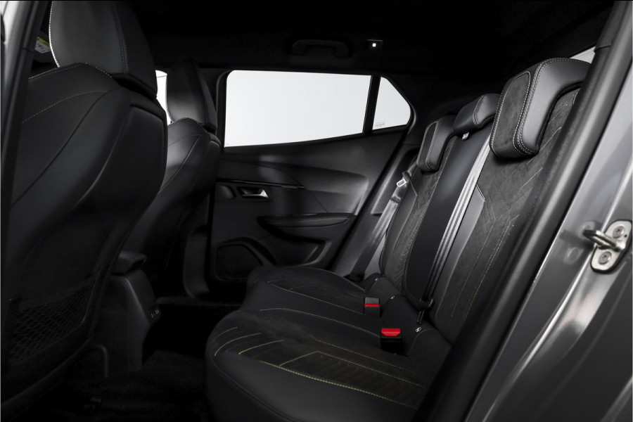 Peugeot 2008 1.2 Hybrid 145 GT - Automaat | Alcantara Pack | Drive Assist Pack | Dig. Cockpit | Adapt. Cruise | Stoelverw. | PDC | Camera | NAV + App. Connect | ECC | DAB | LM 17" | 4106