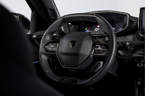 Peugeot 2008 1.2 Hybrid 145 GT - Automaat | Alcantara Pack | Drive Assist Pack | Dig. Cockpit | Adapt. Cruise | Stoelverw. | PDC | Camera | NAV + App. Connect | ECC | DAB | LM 17" | 4106