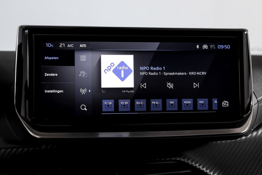 Peugeot 2008 1.2 Hybrid 145 GT - Automaat | Alcantara Pack | Drive Assist Pack | Dig. Cockpit | Adapt. Cruise | Stoelverw. | PDC | Camera | NAV + App. Connect | ECC | DAB | LM 17" | 4106