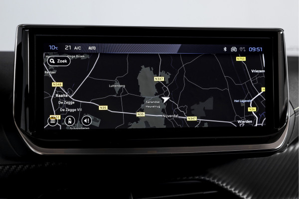 Peugeot 2008 1.2 Hybrid 145 GT - Automaat | Alcantara Pack | Drive Assist Pack | Dig. Cockpit | Adapt. Cruise | Stoelverw. | PDC | Camera | NAV + App. Connect | ECC | DAB | LM 17" | 4106