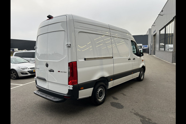 Mercedes-Benz Sprinter 317 CDI L2 H2 MBUX / 360 Camera / Parkeersensoren / Navigatie / Cruise control / Airco / 270 Graden achterdeuren