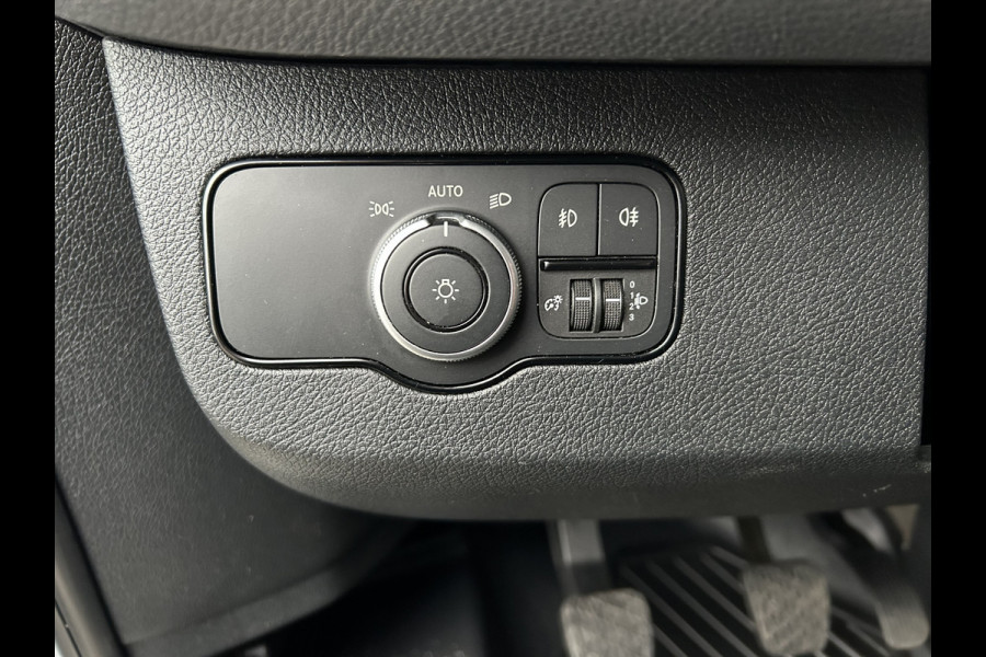 Mercedes-Benz Sprinter 317 CDI L2 H2 MBUX / 360 Camera / Parkeersensoren / Navigatie / Cruise control / Airco / 270 Graden achterdeuren