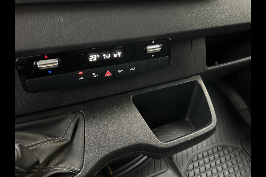 Mercedes-Benz Sprinter 317 CDI L2 H2 MBUX / 360 Camera / Parkeersensoren / Navigatie / Cruise control / Airco / 270 Graden achterdeuren