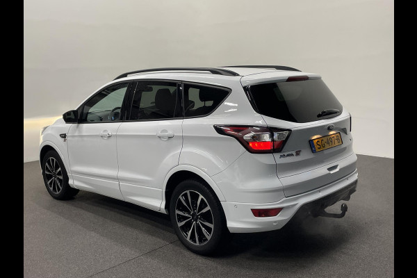 Ford Kuga 1.5 EcoBoost ST Line Trekhaak Navigatie Parkeersensoren Park Assist Cruise Control Xenon Climate Control Lichtmetalen velgen Getinte ramen